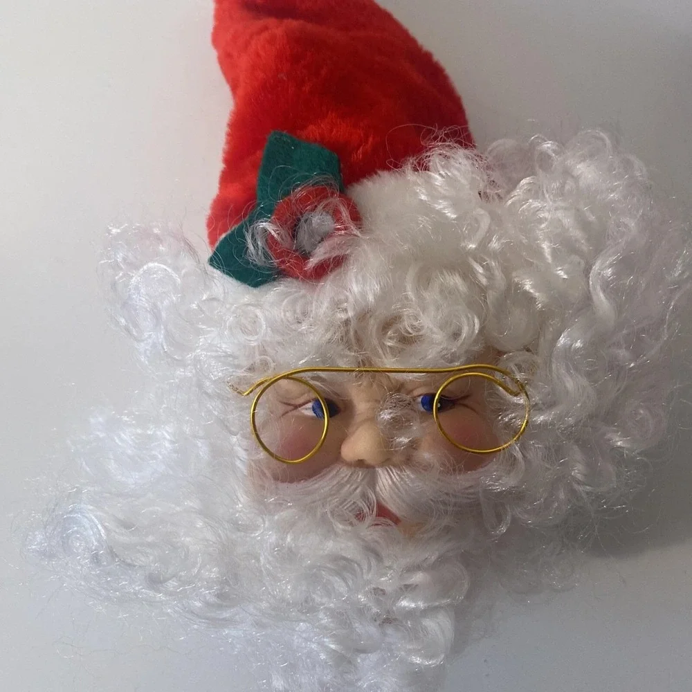 Vintage Christmas Singing Santa Head Light Sensor Jingle Bells Holiday Greetings